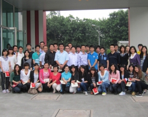 忆霖食品 益力多参观学习