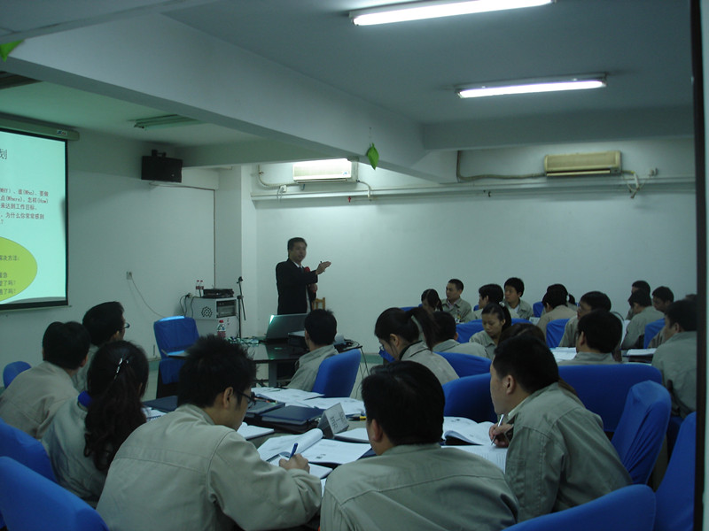 华国光学  生产主管管理技能提升培训